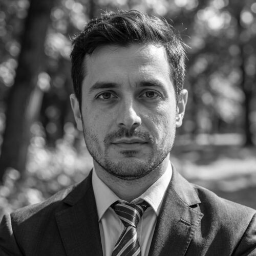 Александр Ескендиров